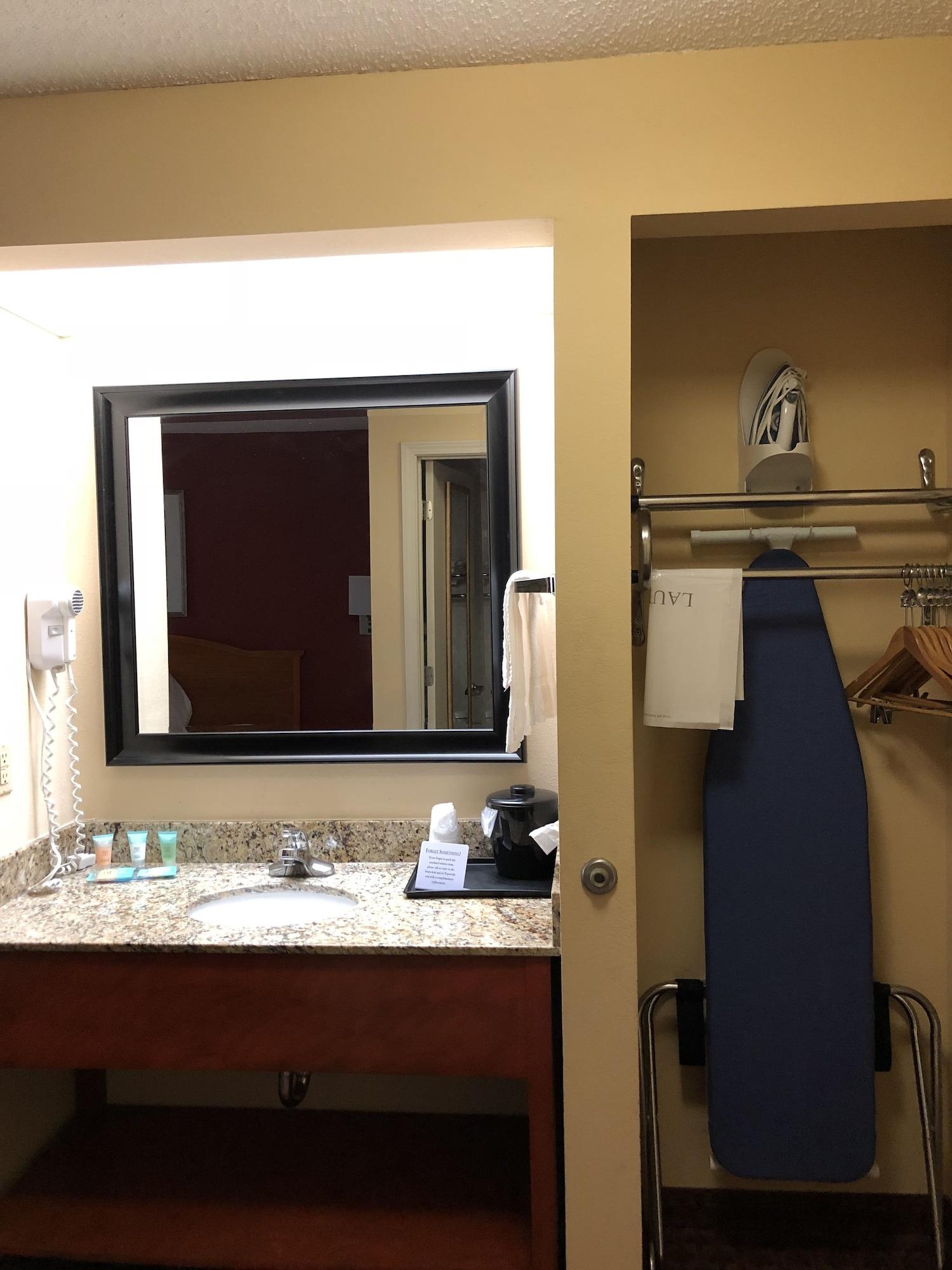 Millennium Inn Ellisville Экстерьер фото