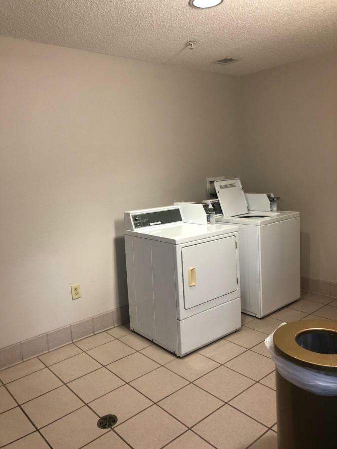 Millennium Inn Ellisville Экстерьер фото